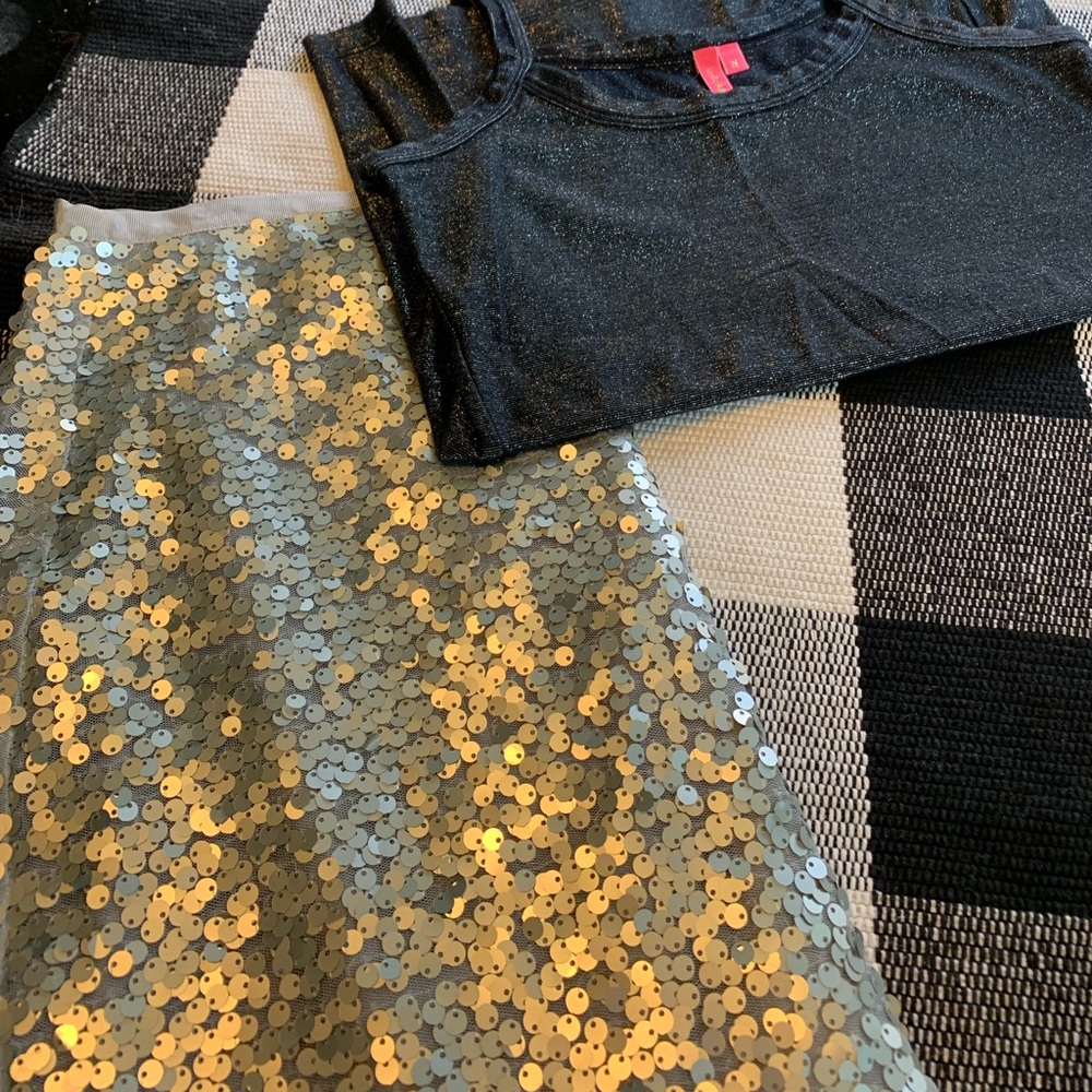 Darling sequin skirt.